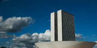 PEC que reduz maioridade penal abre caminho para genocídio do povo negro, afirma dirigente do Sindsprev-RJ