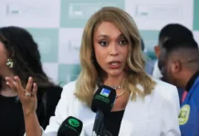 Pesquisa: maioria dos brasileiros quer fim da jornada 6×1